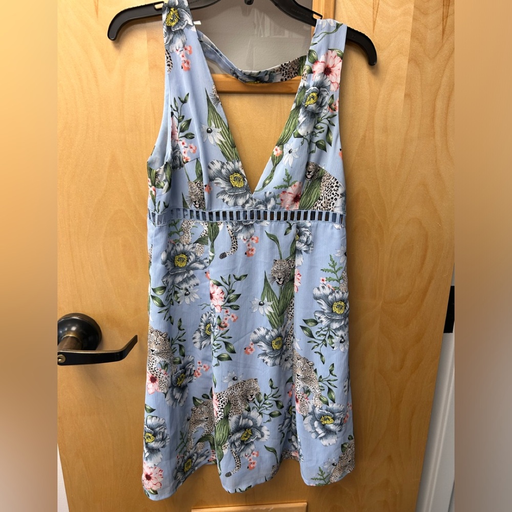 Divided Blue Floral Backless Dress with leopard print